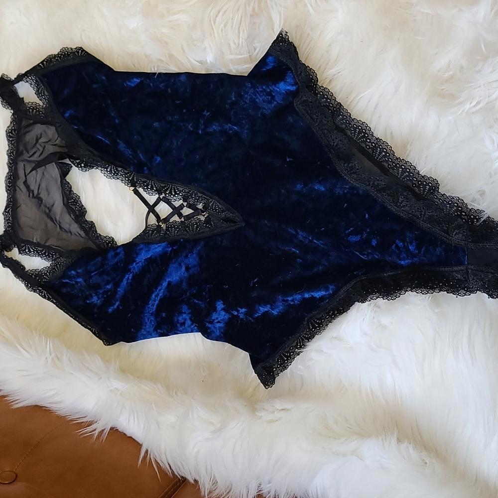 Sapphire blue velvet plus size lingerie teddy bodysuit - Picture 3 of 7